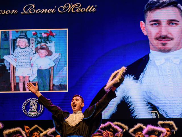 Formaturas de Diécson | Formatura com pedido de Casamento