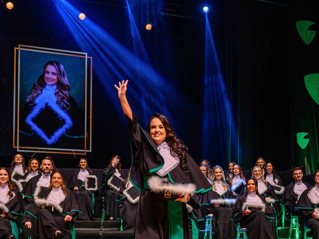 Formaturas de Alana | Formatura de medicina na Feevale