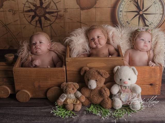 Crianças de Ensaio Trigêmeos