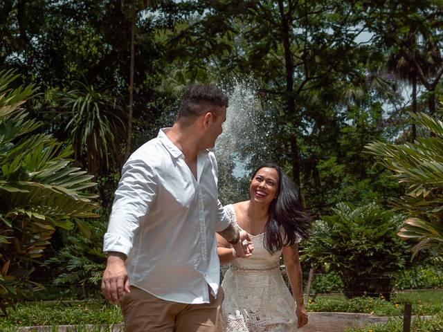 CASAL de Derkian e Sibele