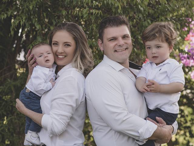 Família de Caio e Vitor
