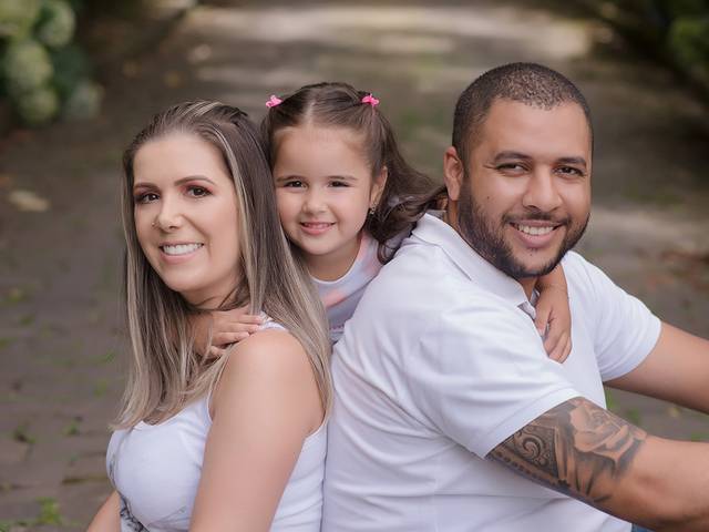 Família de Simone, Maicon e Valentina