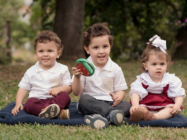 Crianças de Gianluca, Mateo e Luize