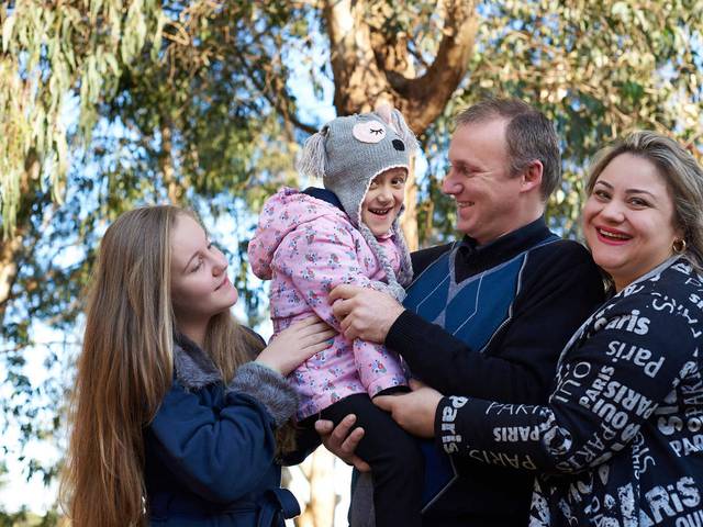 Criança de Isabelli e Família