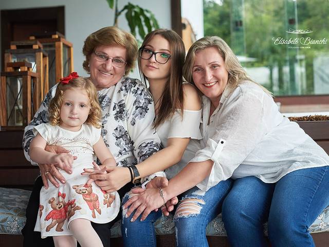 Criança de Ensaio família - Netas, mãe e avó