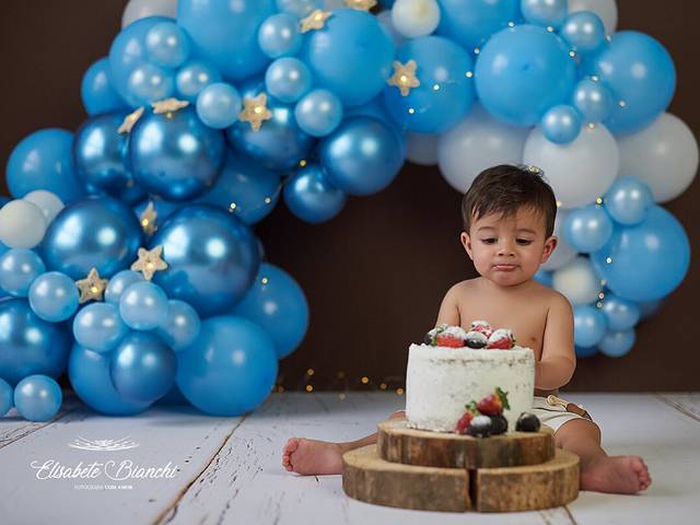 Bebê de Caleb Smash the Cake 1 aninho