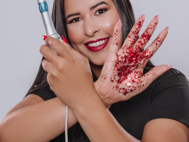 Corporativo de Géssica Ribeiro - Designer de Unha