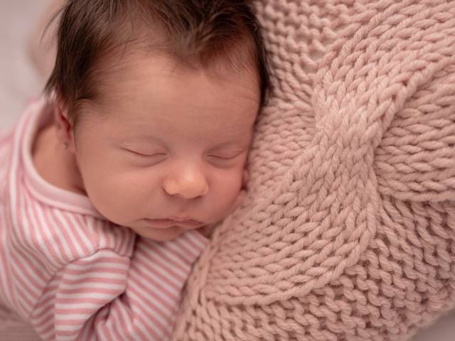 Newborn Lifestyle de Aurora, 27 dias