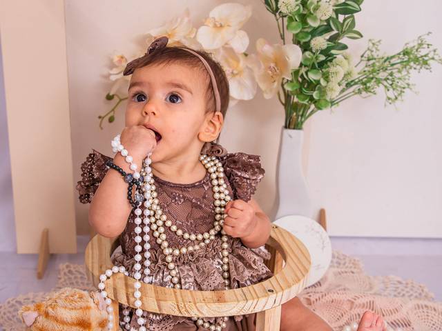 BEBÊS  de Flora 6 meses e dia das maes e familia