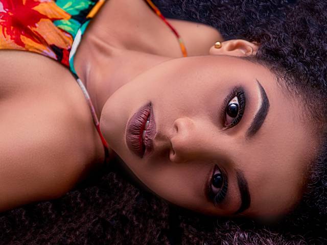  ESTUDIO - ENSAIOS E CORPORATIVO de LUIZA 15 ANOS