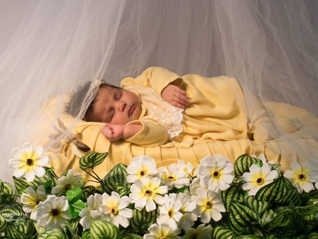 BEBÊS  de Helena 1 mês