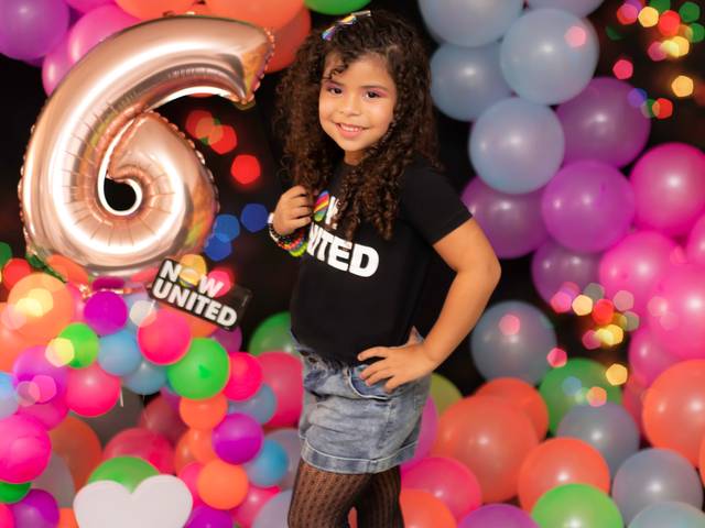 INFANTO JUVENIL de Mariana  - Ensaio infantil 6 anos com balões .Tema Now United Macaé 