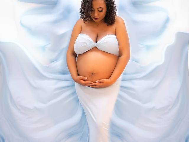 GESTANTE  de Patricia Mota - Miguel 