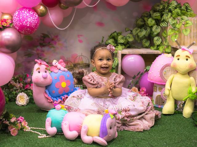 SMASH THE CAKE e ENSAIO ANIVERSÁRIO de Manuela Smash the cake flores encantada 