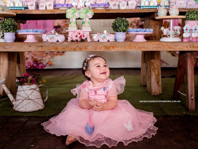 Aniversário Infantil de Aniversário de 1 ano da Cecília com o tema Jardim no Recanto do Sol em Araguari
