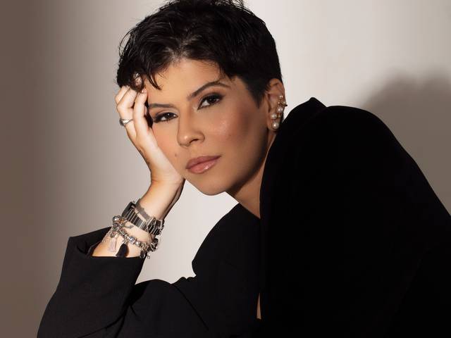 Corporativo  de Sara Souza