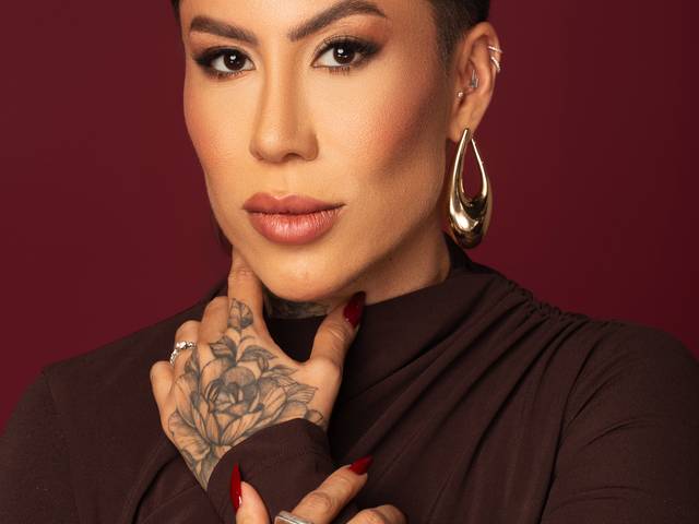 Corporativo  de Kamila de Paula