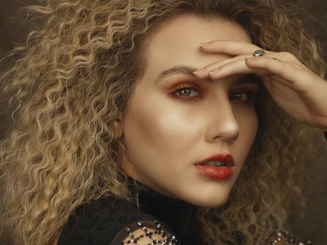 Feminino  de Lorena Loschi 