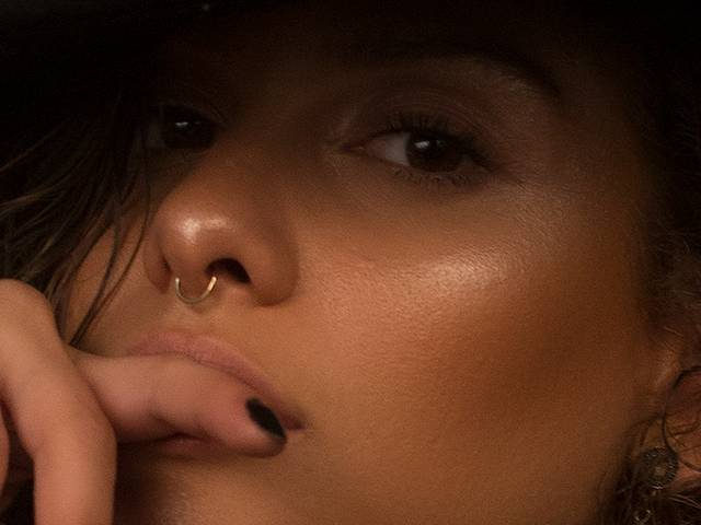 Feminino  de Manu Gomes