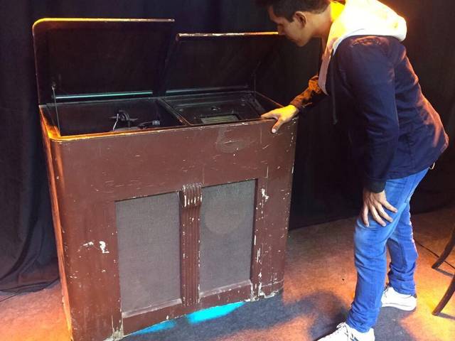 antiguidade  de Se Expressar ..Cantar...Trazer a vida o que estava perdido..