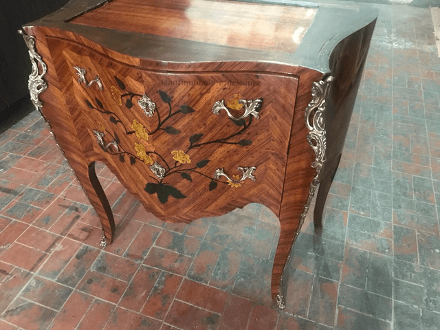 restauro  de Cômoda bombê, estilo francês Luiz XV, período de transição, década de 20 ....