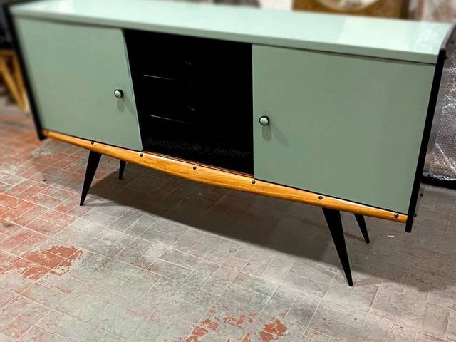 restauro  de Buffet em jacarandá anos 60.