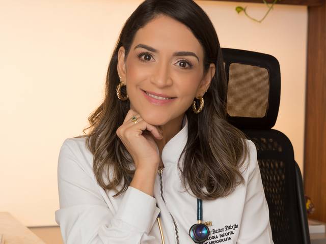 Marca Pessoal de Viviane Bastos | Médica Cardiologista Infantil