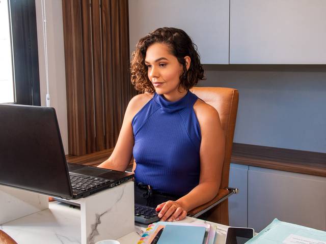 Posicionamento de Imagem de Ensaio Tainá Bettim