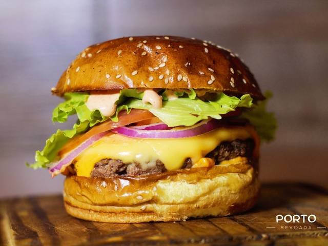 Alimentos de Porto Revoada