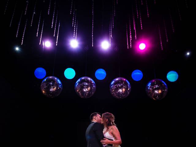Bodas de La Boda de Bibi & Ale en Punto Bahía