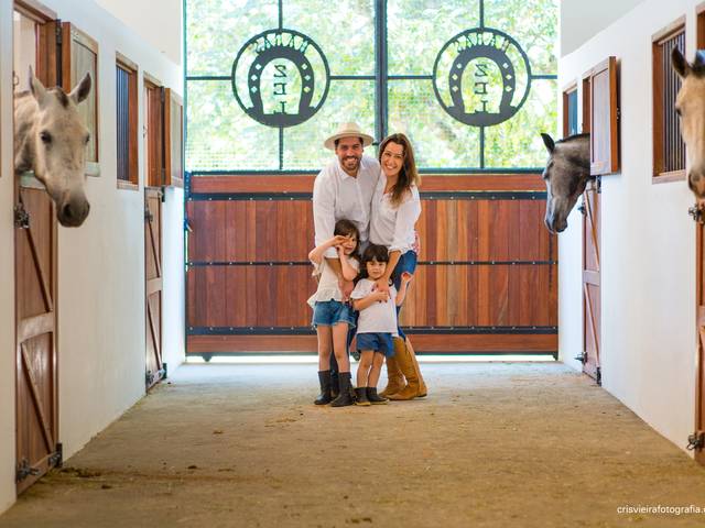 FAMÍLIA de PASSEIO NO HARAS ZEL