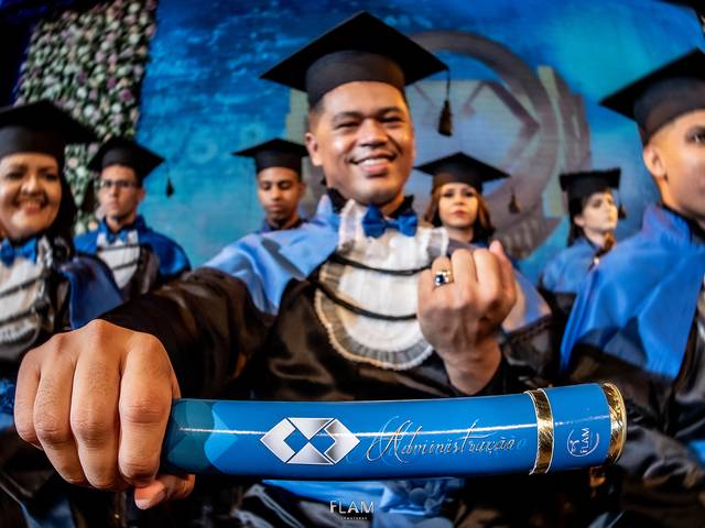 Formaturas de Colação de grau, Administração