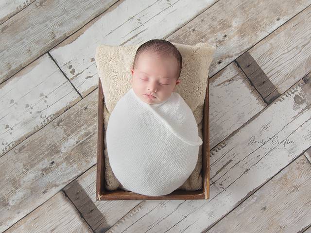 Newborn de NEWBORN DOM