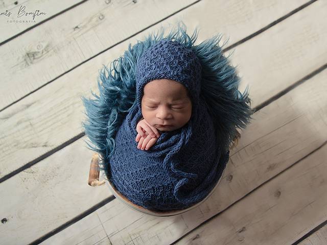 Newborn de NEWBORN ARTHUE EMANUEL