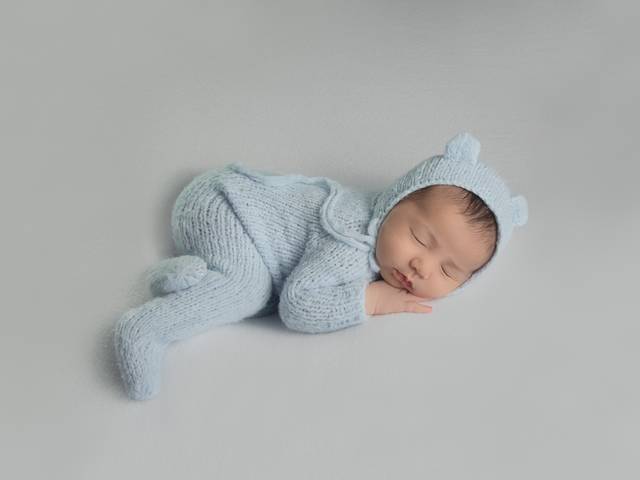 Newborn de NEWBORN HELENA