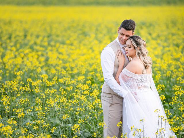 Trash the Dress de Trash the Dress nas ruínas do Hotel Yara: Tabatha e Renan entre história, flores e um pôr do sol inesquecível