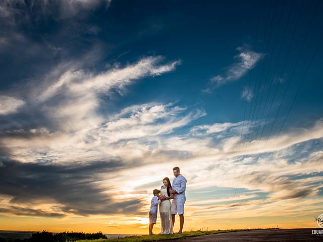 Ensaio de Gestante de À Espera da Bella, Ensaio da Gestante Aline na Vinícola LaDorni em Bandeirantes - PR