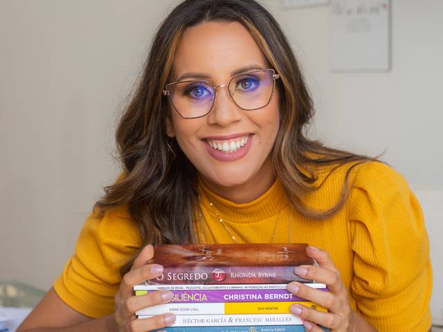 Corporativo de Analu Ribeiro