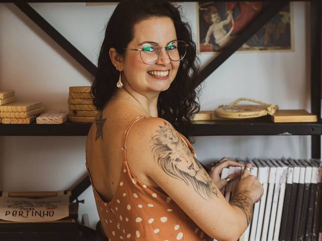 Corporativo de Helena Hoisel