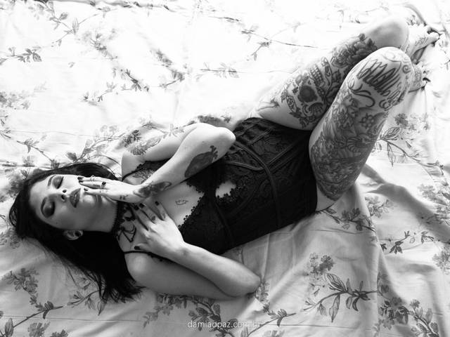 Ensaios femininos de Jhade