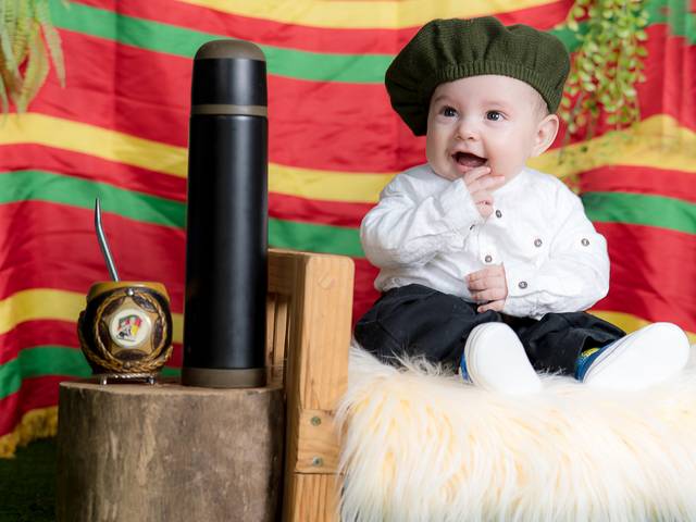 Bebês até 1 ano e Smash de Gauchismo - Semana Farroupilha - Acompanhamento de Bebê - Caetano