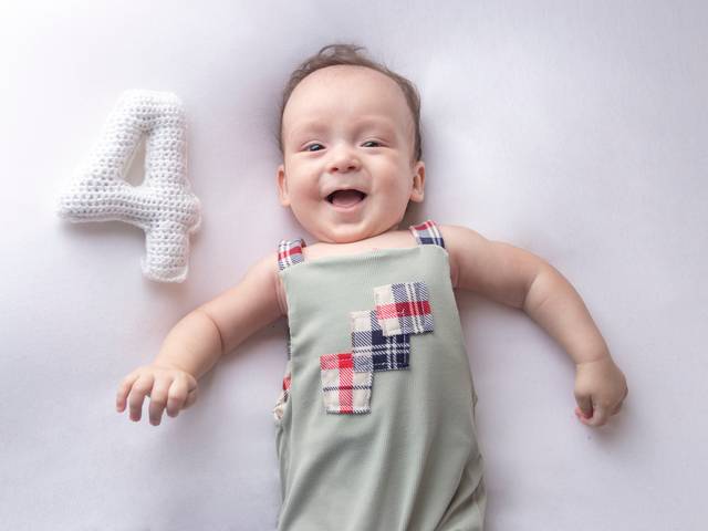 Mes a mes de Franco Mes 4