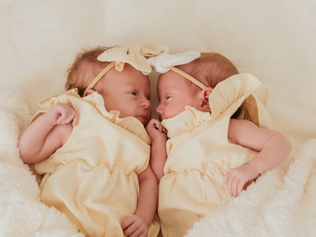 Bebés de Sessão fotográfica Gémeas