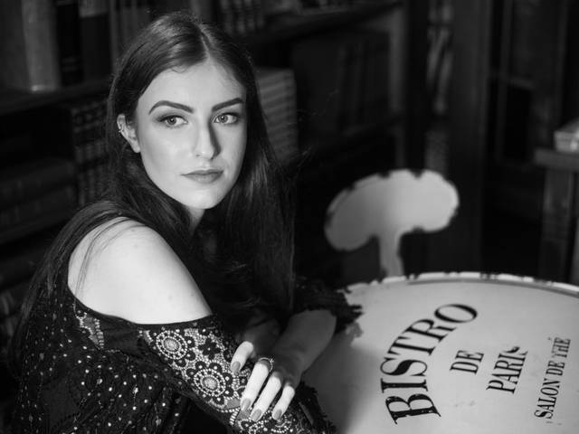 15 anos de Caroline Scherer