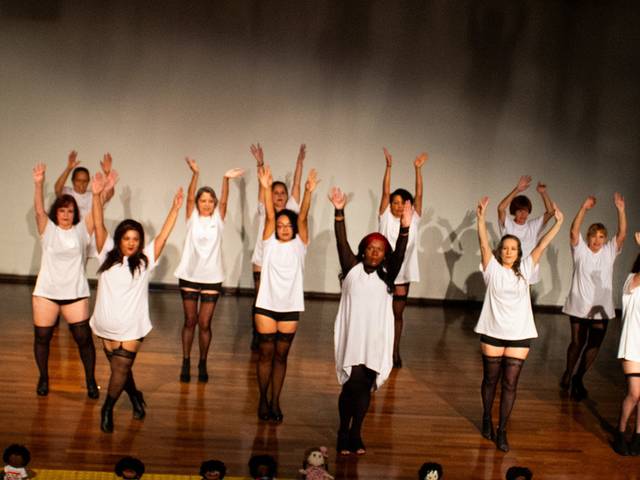 ESPETACULO DE DANÇA de ESPETACULO DE DANÇA