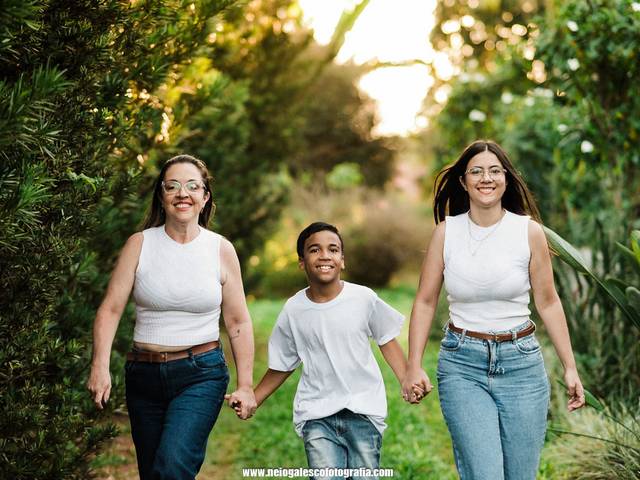 ENSAIO DE FAMÍLIA de DIA DAS MÃES, LAIRES E FAMÍLIA