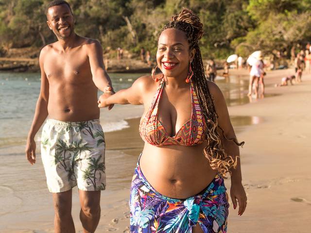 Gestante de Ensaio na Praia com Priscila