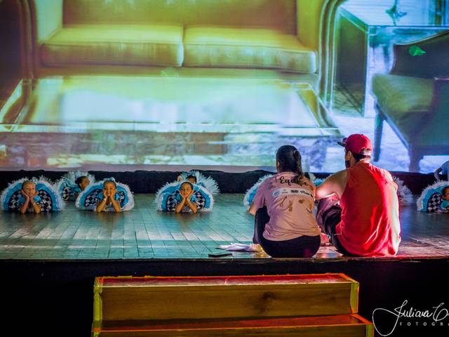 Espetáculos de palco de Bastidores e Espetáculo Alice no País das Maravilhas