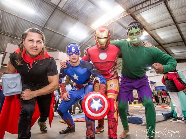 Trabalho voluntário para ONGs e Igrejas  de Comemoração do Dia da Criança