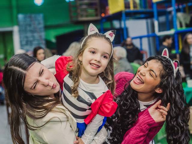 Parceiros para sua festa! de Cia Afetiva na sua festa 